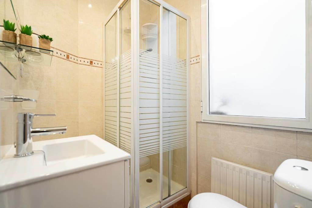 Agradable Estudio 3 Personas / 2 Camas En Gran Via Madrid Exterior foto